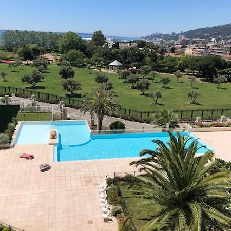 Les Pins Tod *